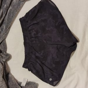 Lululemon Hotty Hot Shorts 2.5"